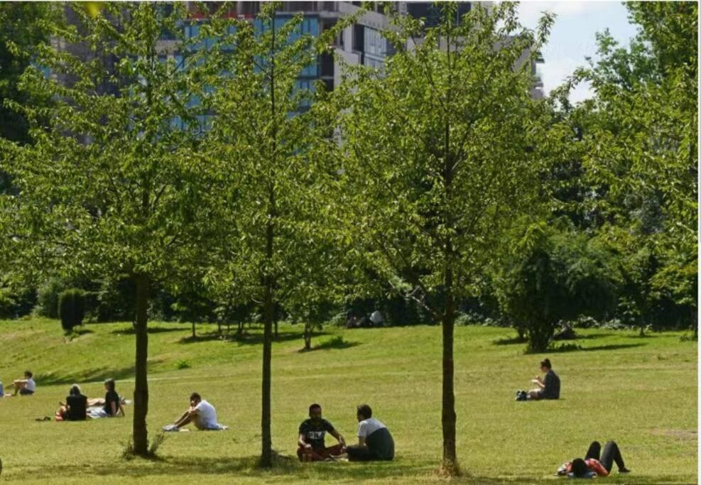 Functional Budget Stay With Wi-Fi And Laundry Facilities Near Tube Station London Exteriör bild