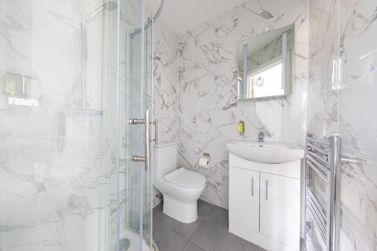 Functional Budget Stay With Wi-Fi And Laundry Facilities Near Tube Station London Exteriör bild